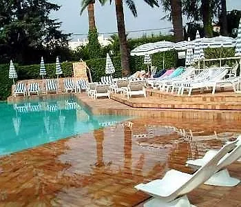 Hotel Des Mimosas Juan-les-Pins 3*,