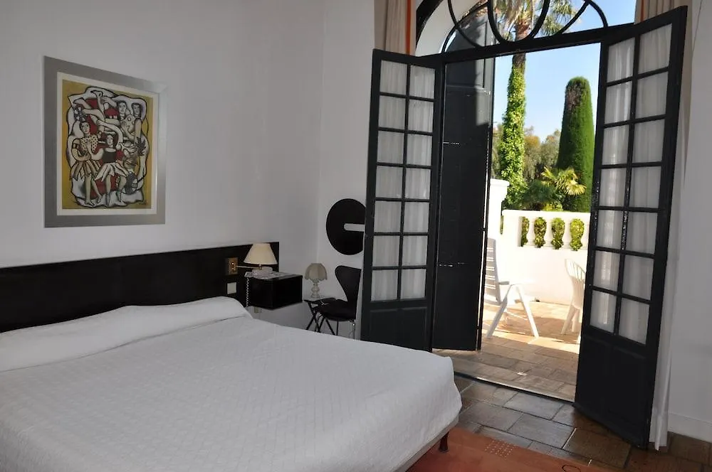 Hotel Des Mimosas Juan-les-Pins 3*,