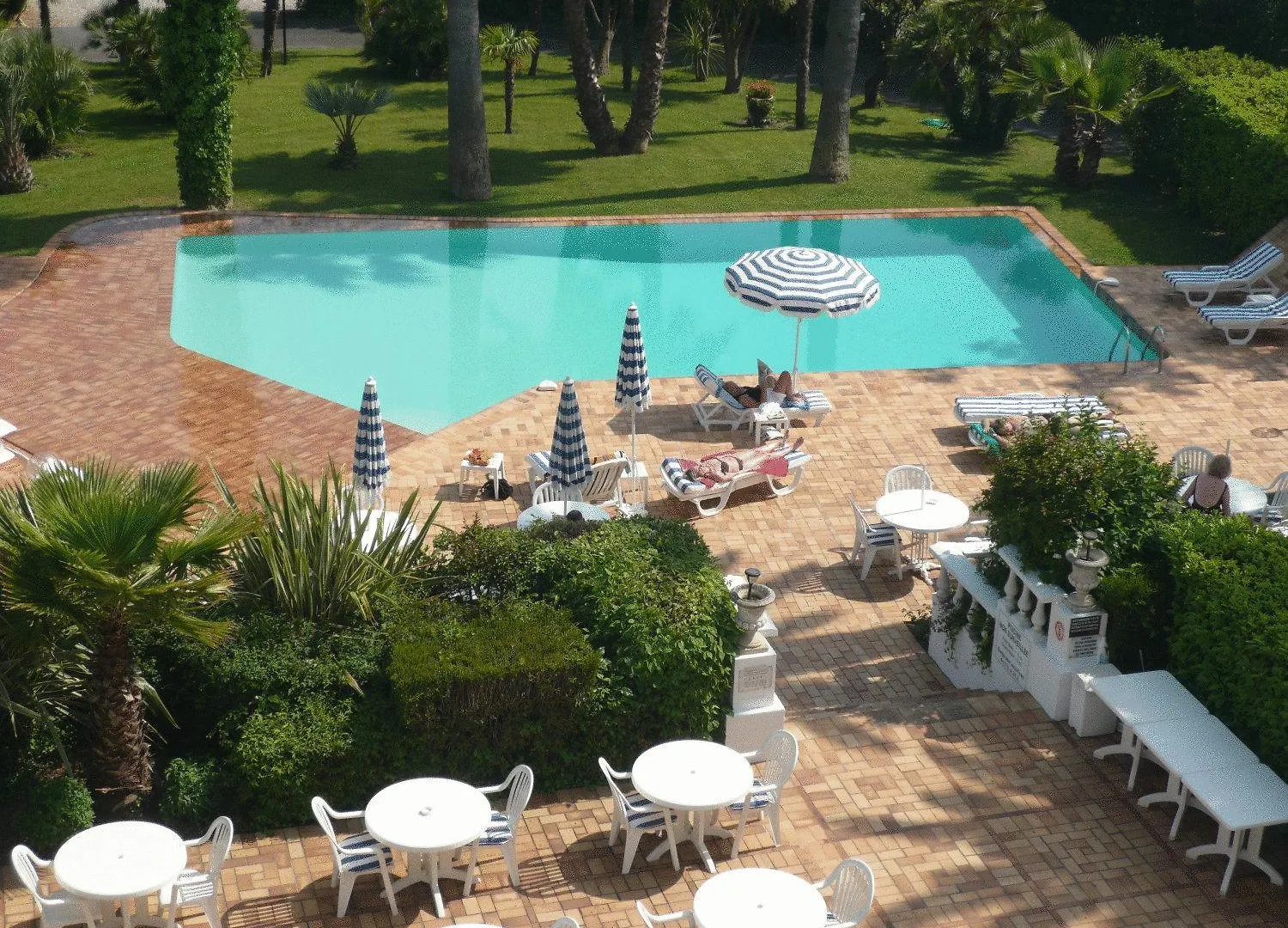 Hotel Des Mimosas Juan-les-Pins 3*,