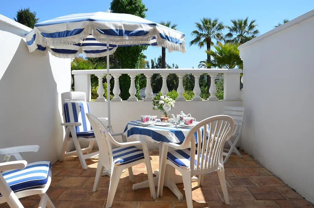 Hotel Des Mimosas Juan-les-Pins 3*,  Frankrike